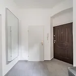 Urbane Kleine Unterkunft